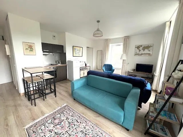 Appartement Tres Lumineux Avec Belle Vue Degagee