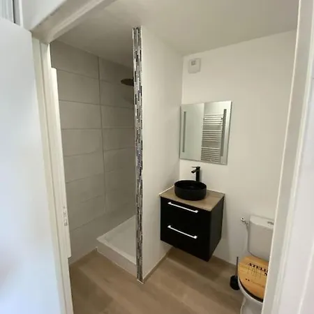 Appartement Tres Lumineux Avec Belle Vue Degagee Rochefort-en-Terre Exterior photo